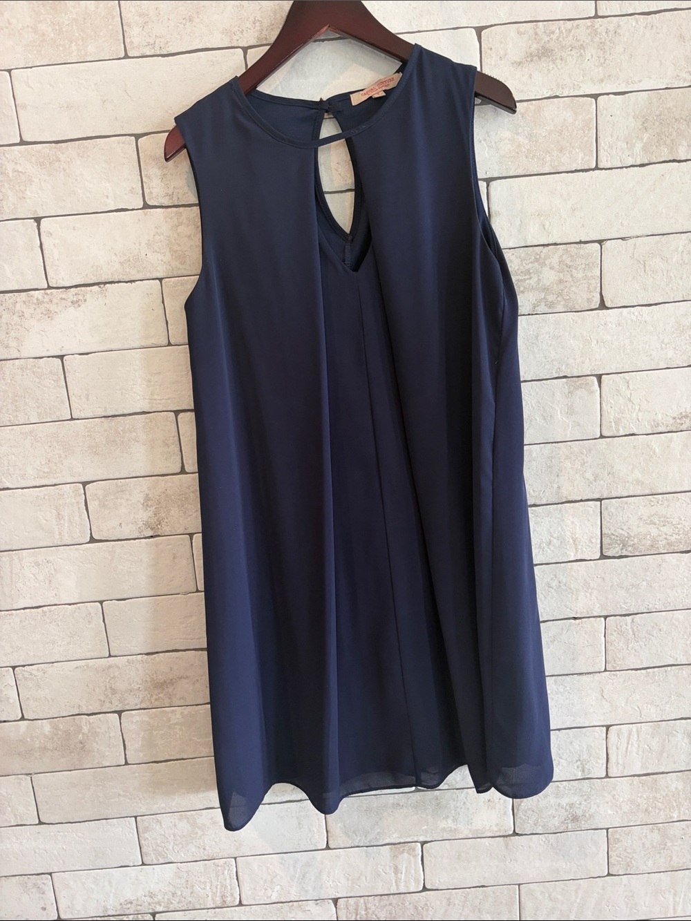 Green Envelope Navy Sleeveless Keyhole Shift Dress